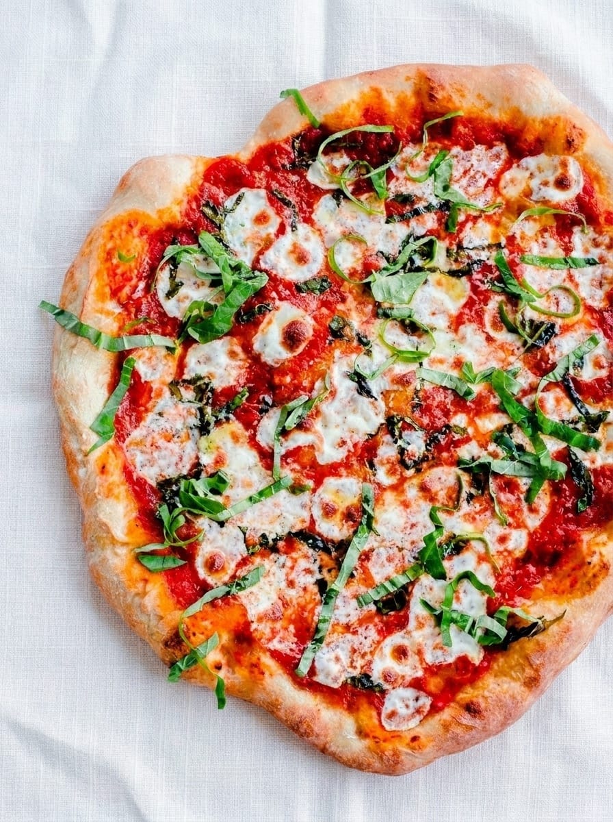 Best Homemade Margherita Pizza for Family Gatherings