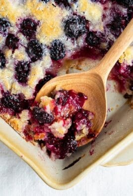 The Pioneer Women's Blackberry Cobbler for Family Gatherings