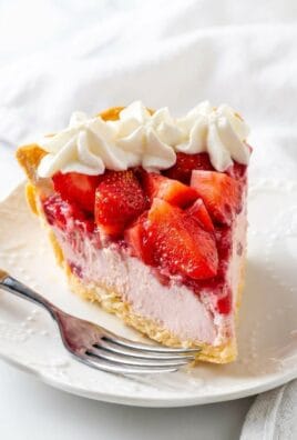 Strawberry Cream Pie for Summer Gatherings Treat